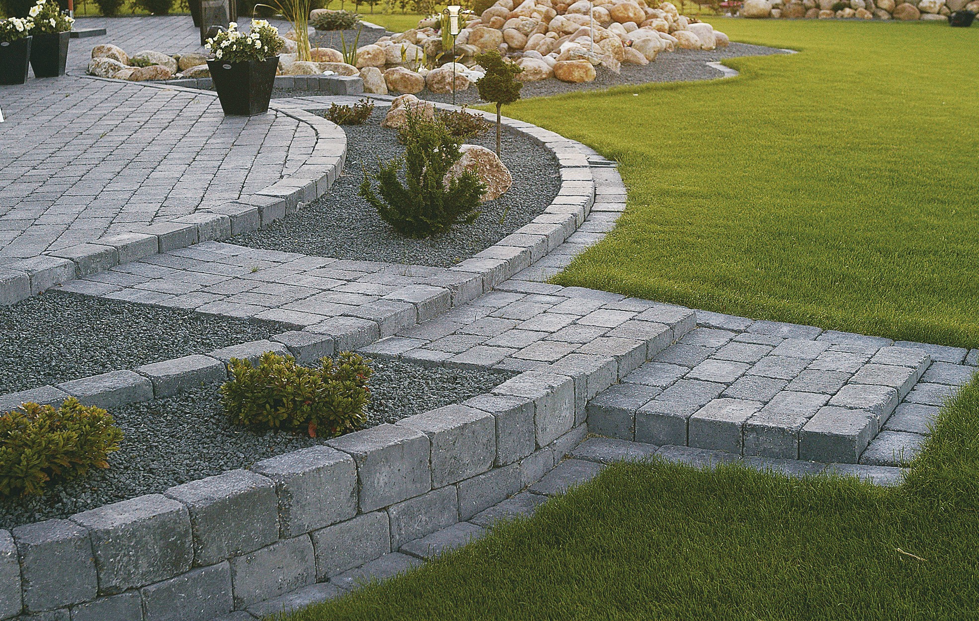 10. Stenlaggning Bygga Mur